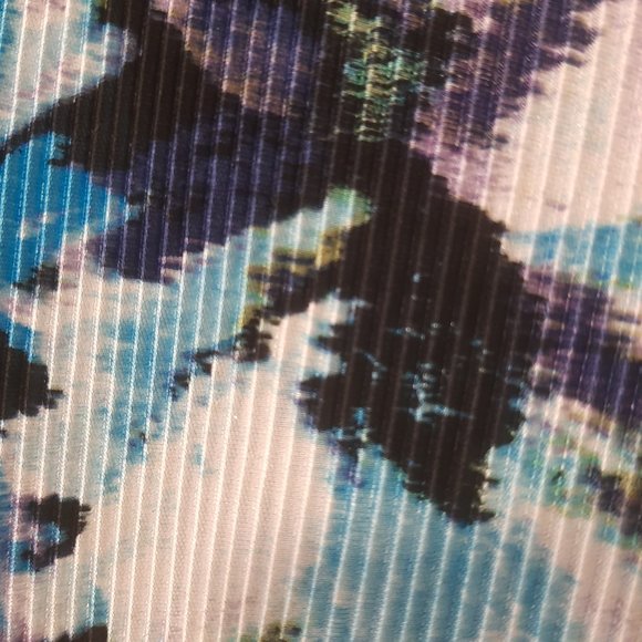 Tradition Ladies Top XL. Short sleeve.  blue and green. - Picture 5 of 9